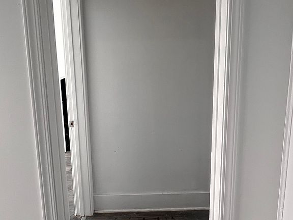 5th image of 1907 W 48th St #1913