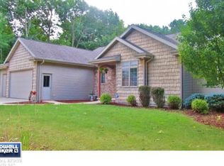 2209 Peters Rd, Kaukauna, WI 54130