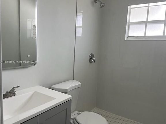 3rd image of 2300 NW 20th St #A