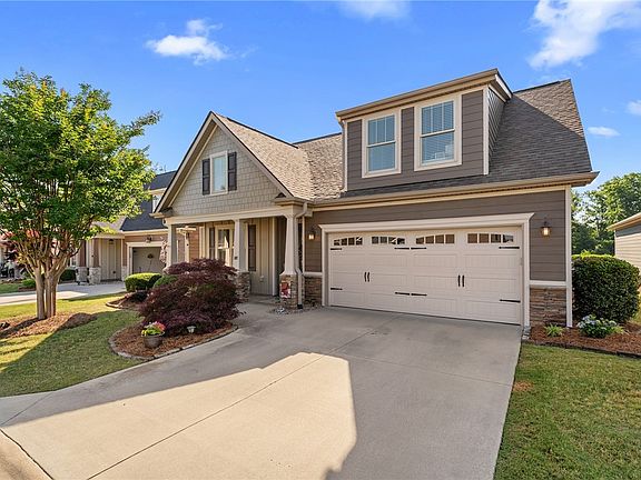 2nd image of 347 Belle Oaks Dr