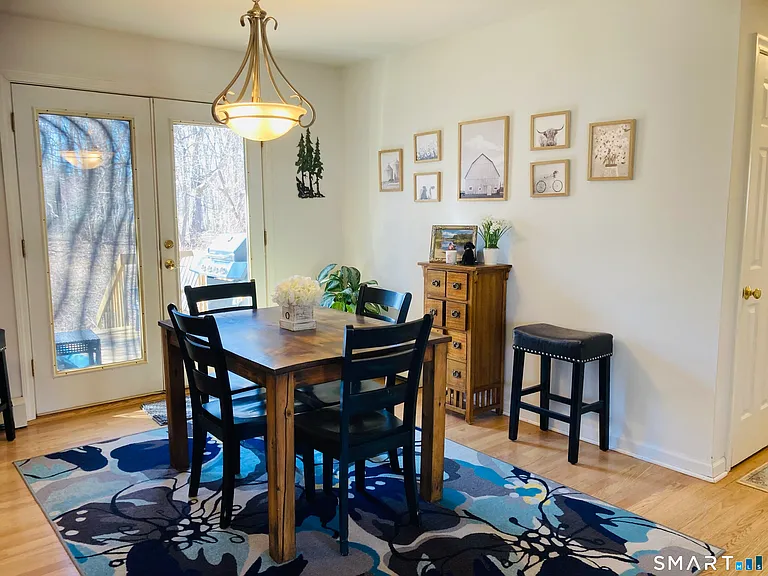 16 Farview Ave — Photo 5