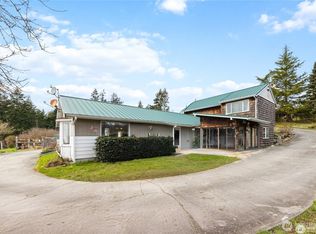 486 W Henni Rd, Oak Harbor, WA 98277