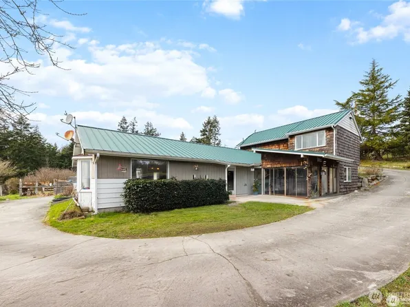 486 W Henni Road, Oak Harbor, WA 98277