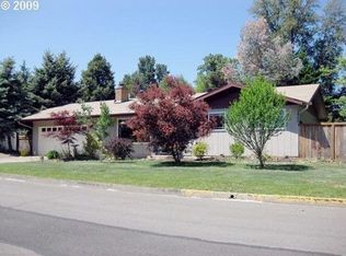 1320 Anthony Ave, Cottage Grove, OR 97424