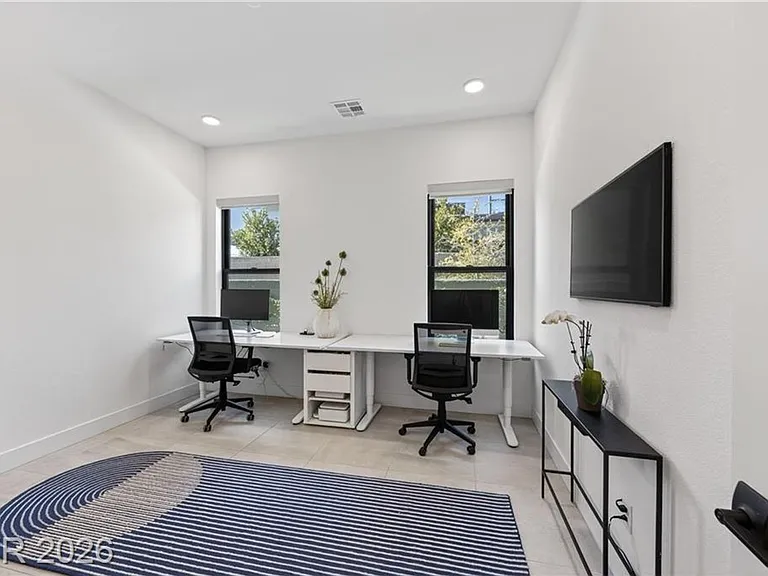 12637 Penfield Ave — Photo 19