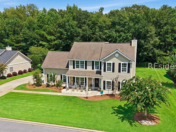 3rd image of 68 Parkside Dr