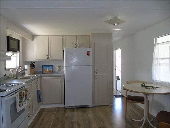 3rd image of 1326 Ibis Dr