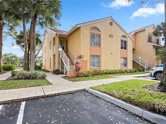 2nd image of 1031 Coral Club Dr #1031