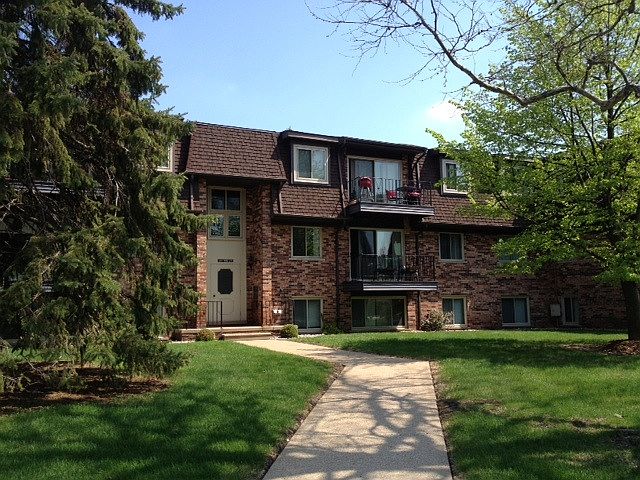1st image of 211 Riviera Dr