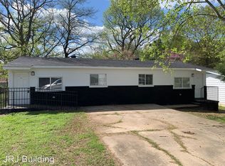 8812 Herrick Ln, Little Rock, AR 72209