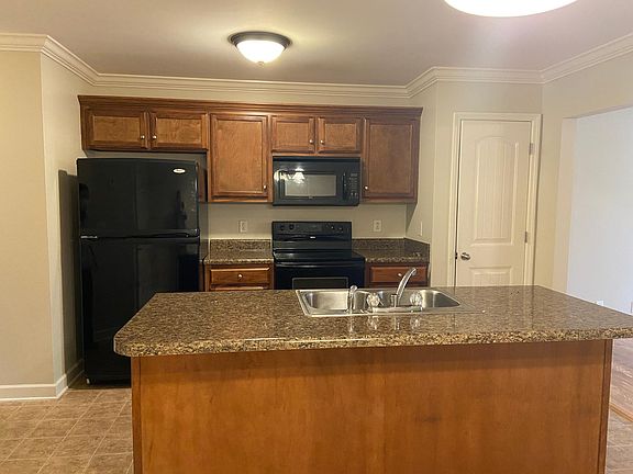 3rd image of 306 Southside Dr