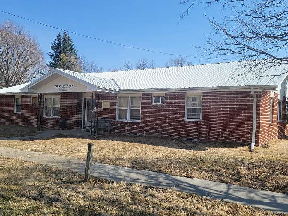 2nd image of 202 Vine St