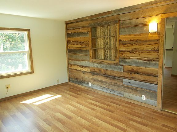 5th image of 1128 Walnut Dr