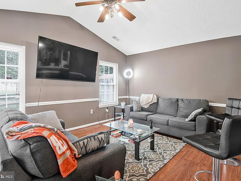4037 Broadbill Cir — Photo 17