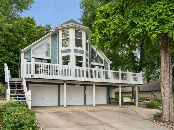 35 X St, Lees Summit, MO 64086