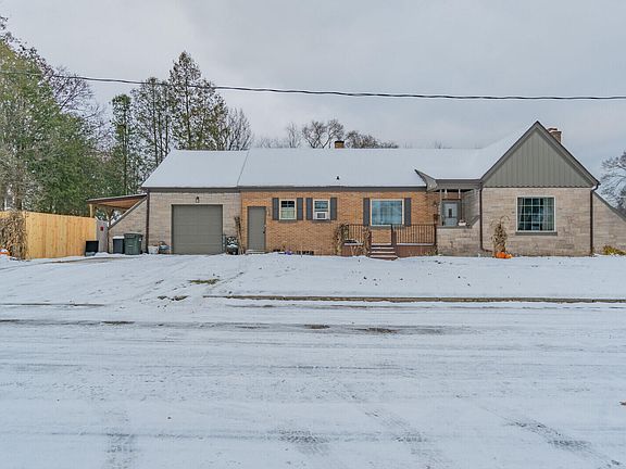 2nd image of 1241 W Larch Ave