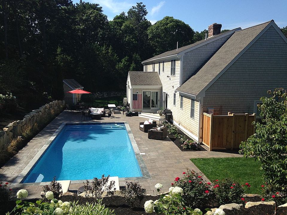 1st image of 20 Nimble Hill Dr