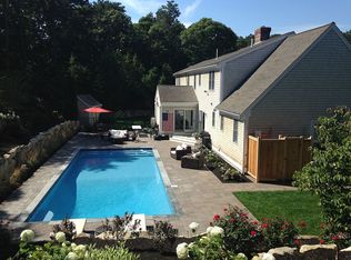 20 Nimble Hill Dr, Yarmouth Port, MA 02675