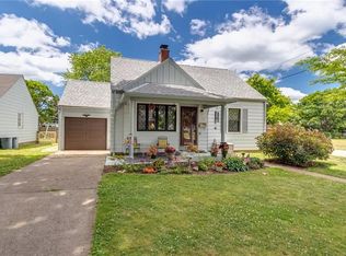 11 Clyff Ln, Beaver, PA 15009