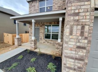 638 Bailey Park Dr, Jarrell, TX 76537