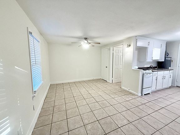 3rd image of 2714 Carrolton St APT 3