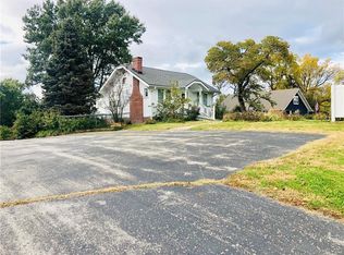 810 S 36th St, Saint Joseph, MO 64507