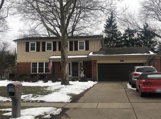 399 Scottsdale Dr, Troy, MI