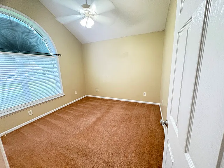 338 Farina Dr — Photo 27