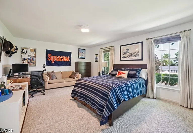 415 Fairmount Ave — Photo 18