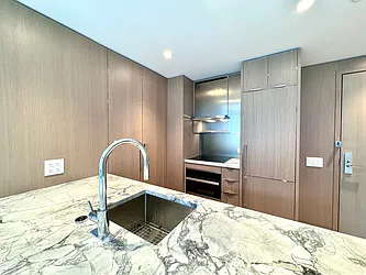 Rented by LEVEN Real Estate