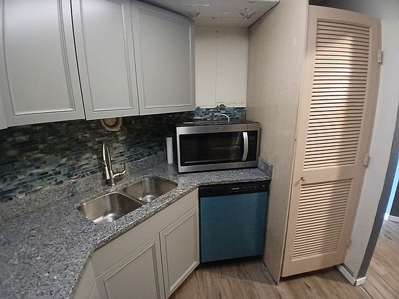 5th image of 195 N Harbor Dr APT 4105