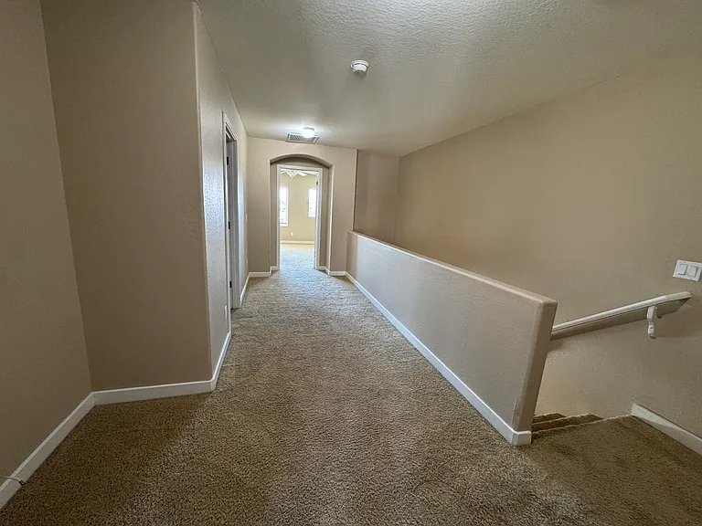 1143 E Cedar St — Photo 13