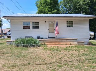 443 & 437 Jefferson Ave, Newport, TN 37821