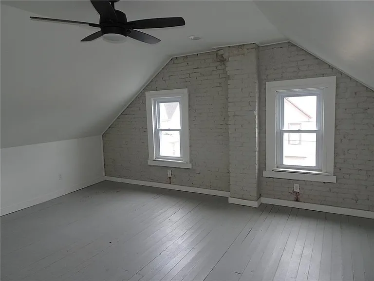 928 High St — Photo 17