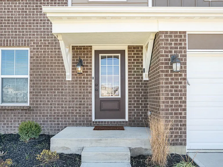 5738 Azra Ct — Photo 2