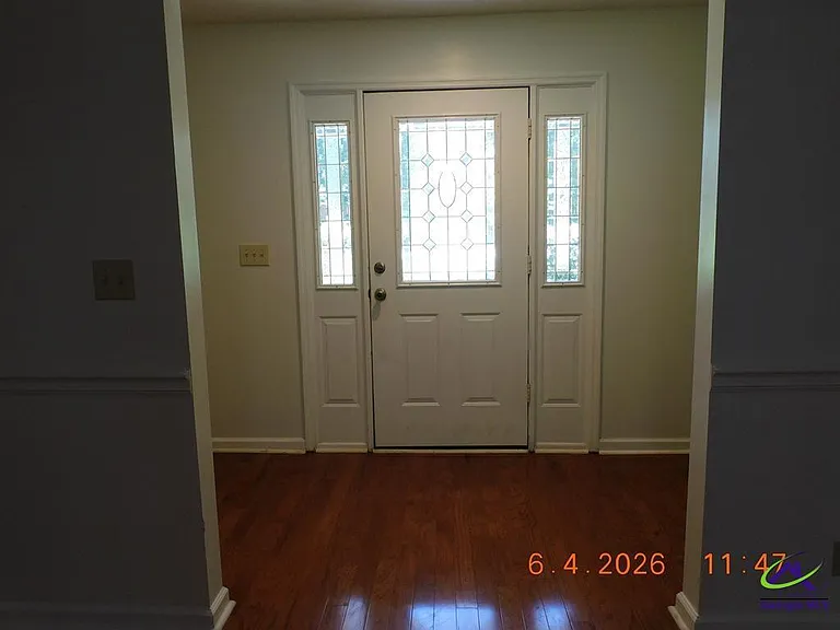112 Charleston Ct — Photo 5
