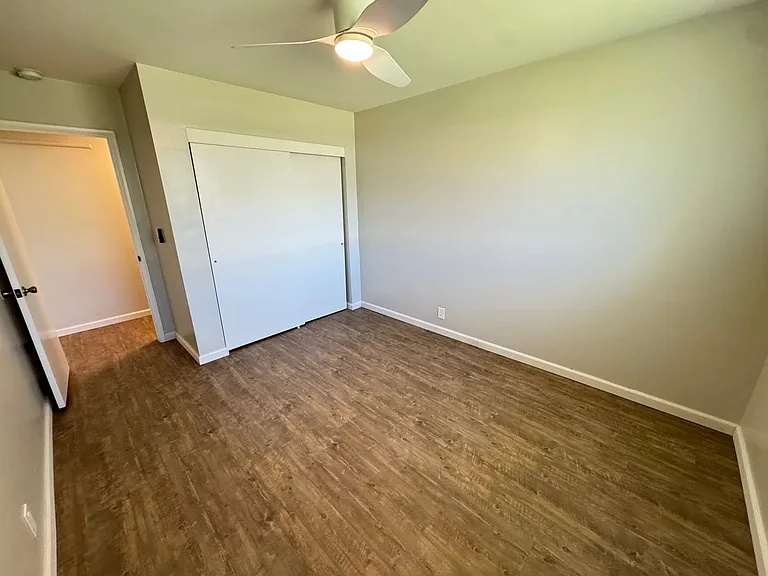 Charming 1 Bedroom unit, completely remodeled with In-Unit Washer/Dryer! — Photo 10
