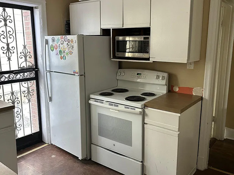 222 Patterson St — Photo 13