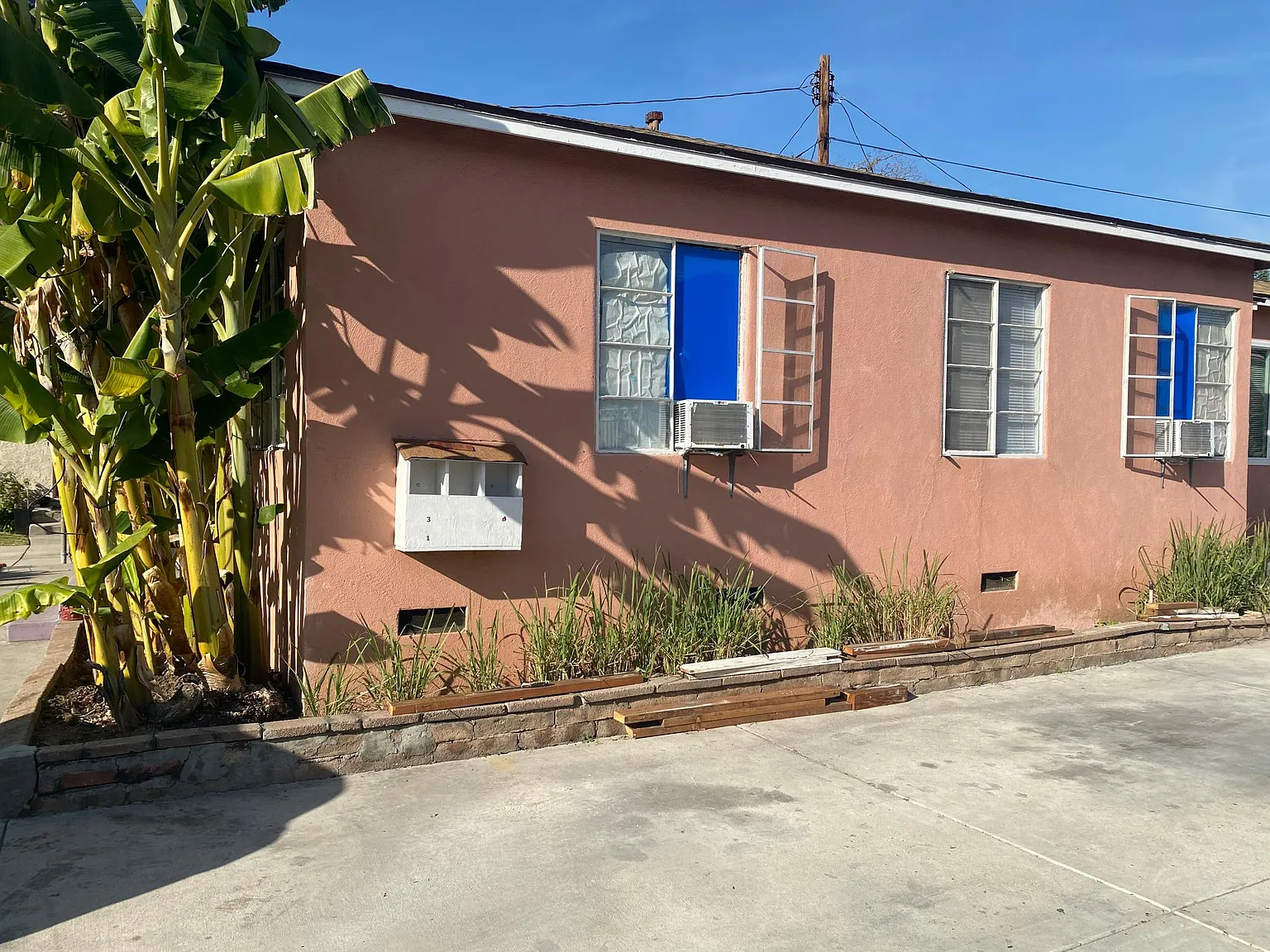 2 bed, 900 sqft, $2,700 — Photo 1