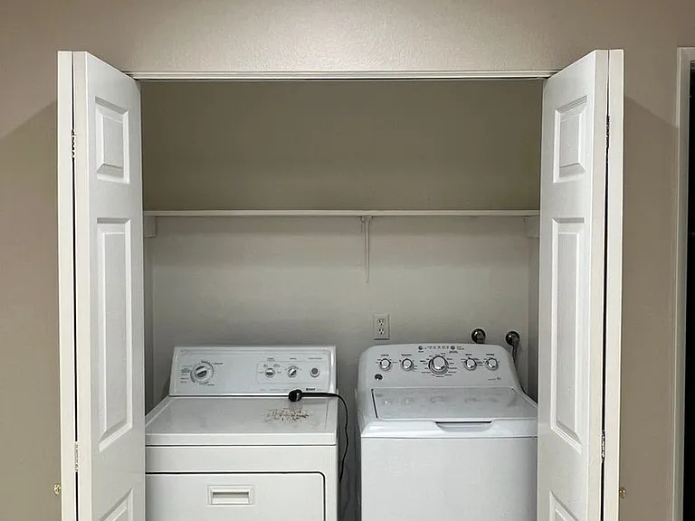 2604 Calle Elegante — Photo 14