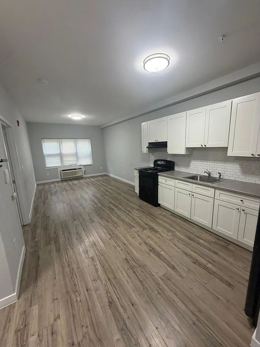 Building Photo - 146 Hamilton Ave #307