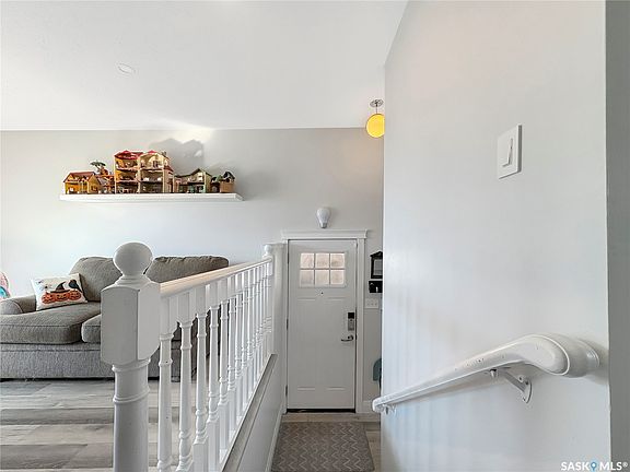 2nd image of 313 Birch Crescent