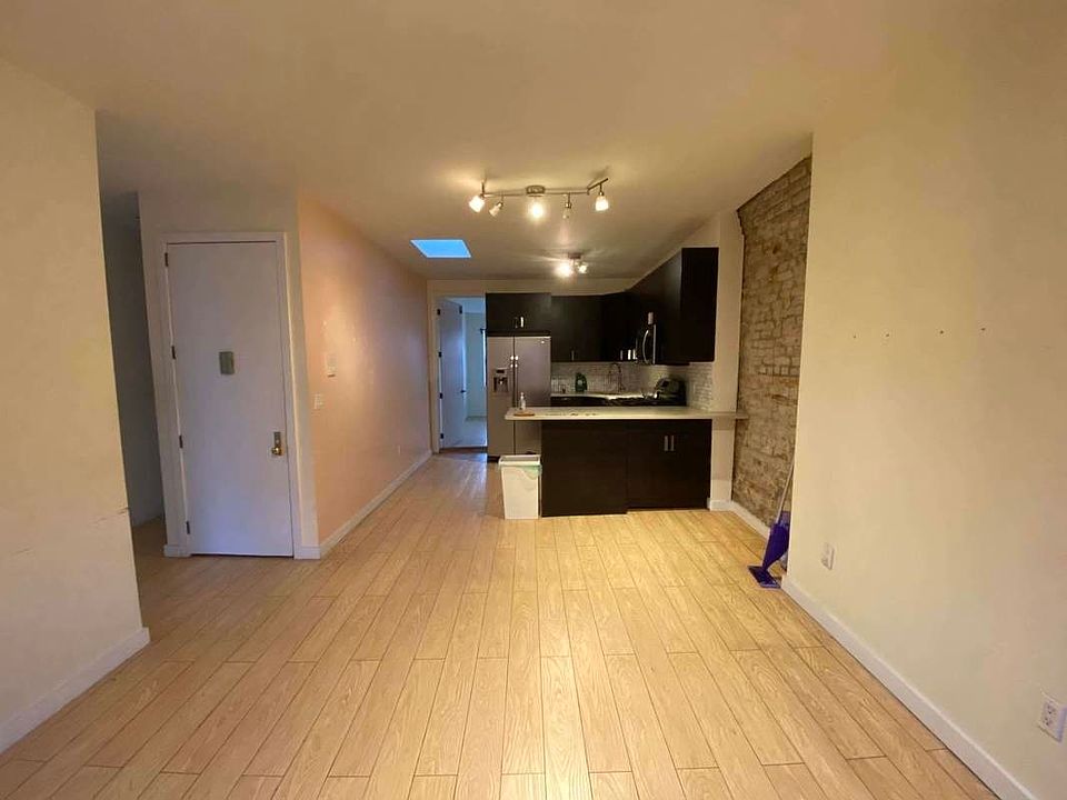 1st image of 365 Columbia St APT 3