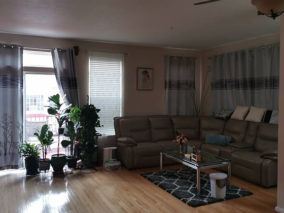 Living Room - 2nd floor