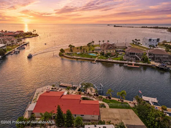 3180 Gulf Coast Dr, Hernando Beach, FL 34607