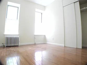 Rented by R New York