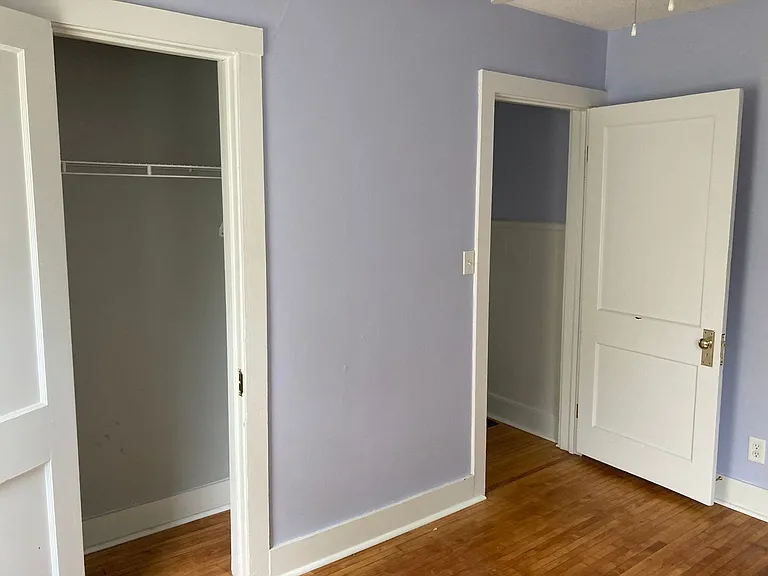 504 Henry St — Photo 13