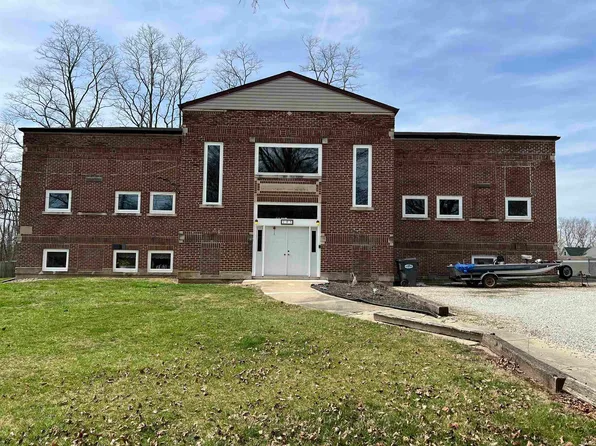 195 S High St, New Castle, IN 47362