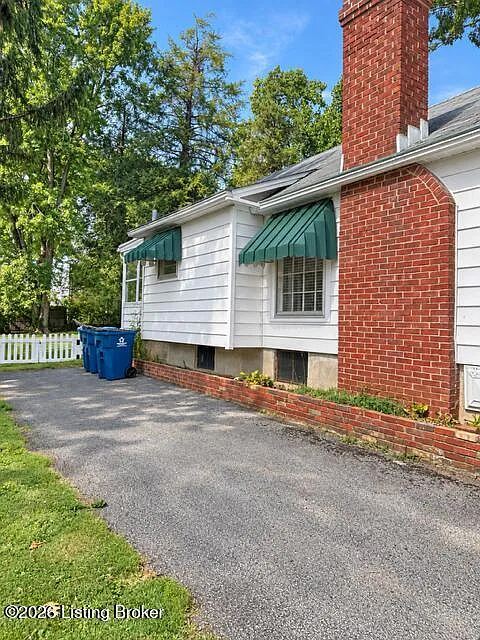 2 bed, 1.0 bath, 800 sqft, $1,200 — Photo 3