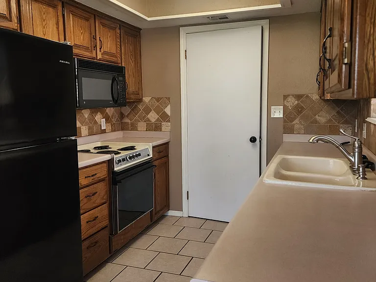 2821 Mount Vernon Rd — Photo 22